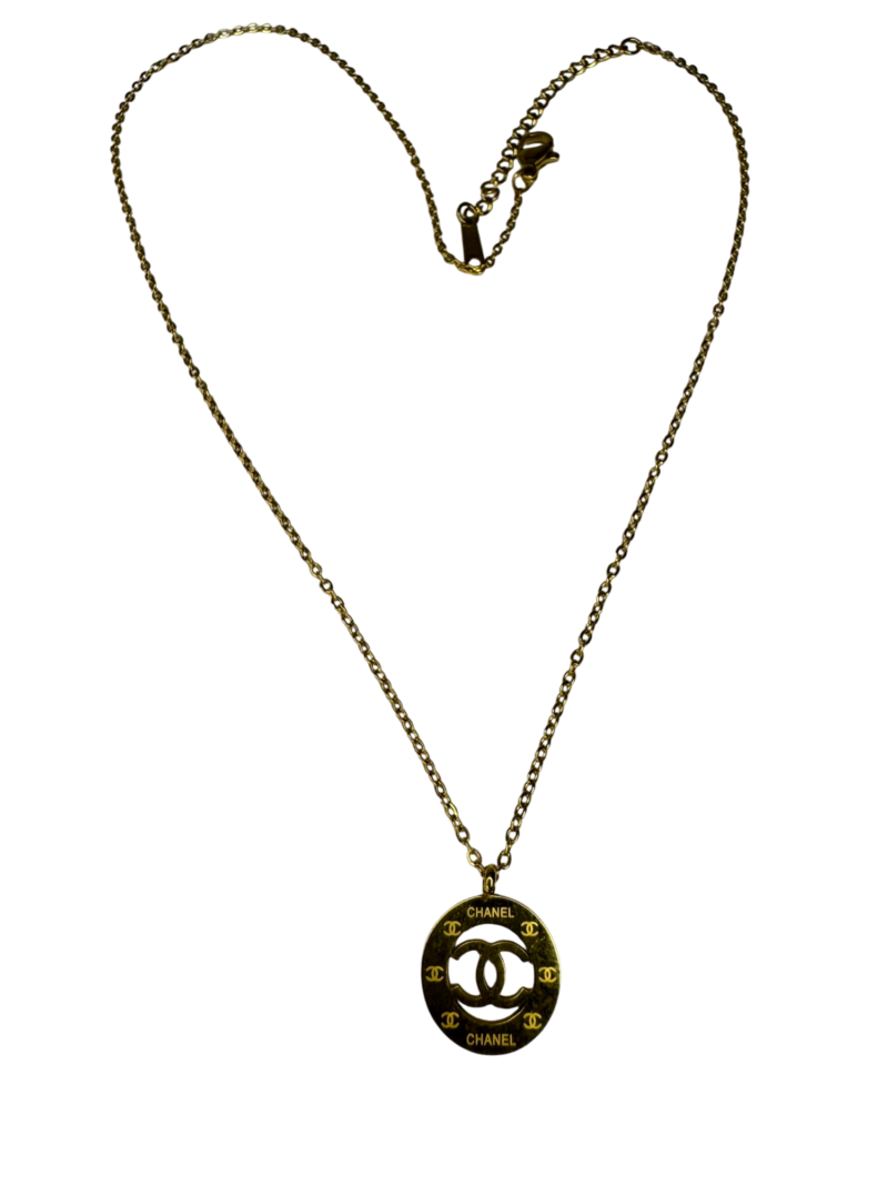 Chanel logo pendant - Image 5